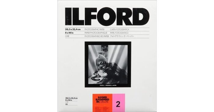 Ilford Ilfospeed RC Deluxe Glossy Grade 3 8x10 Premium B/W Photo Paper 25 Sheets for Stunning Darkroom Prints