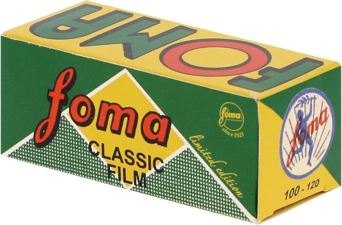 "Fomapan 100 120 B&W Film roll – classic medium format black and white film for fine-grain, high-resolution photography"