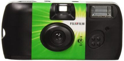 Fujifilm QuickSnap Disposable Camera with built-in flash and ISO 400 film